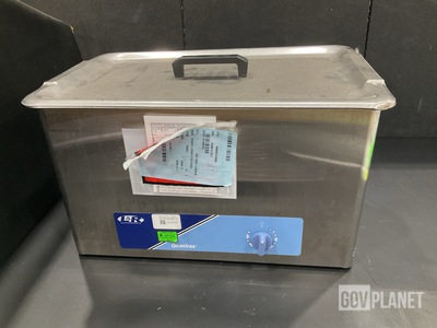 L & R Ultrasonic Quantrex Q650 Ultrasonic Cleaner