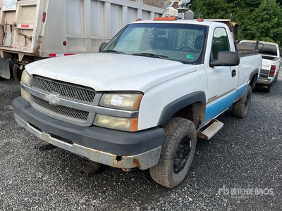 2003 Chevrolet Silverado 2500 HD 4x4 Pickup (Inoperable)