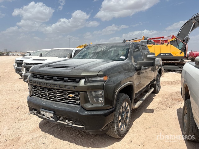2023 Chevrolet Silverado 2500 Custom 4x4 Crew Cab Pickup