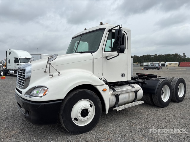 2006 Freightliner Columbia 120 6x4 T/A Day Cab Truck Tractor