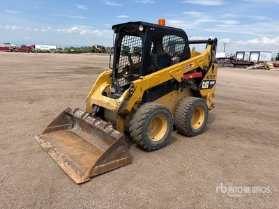 2018 Cat 242D Schranklader