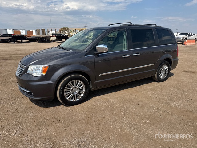 2C4RC1CG1FR676422 2015 Chrysler Town & Country photo no. 1
