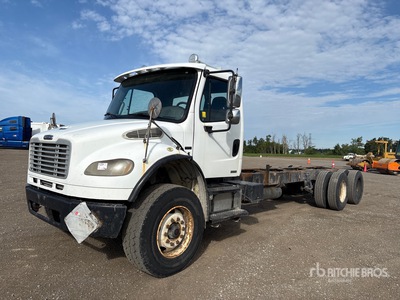 2005 Freightliner M2 106 6x4 を見 Cab and Chassis