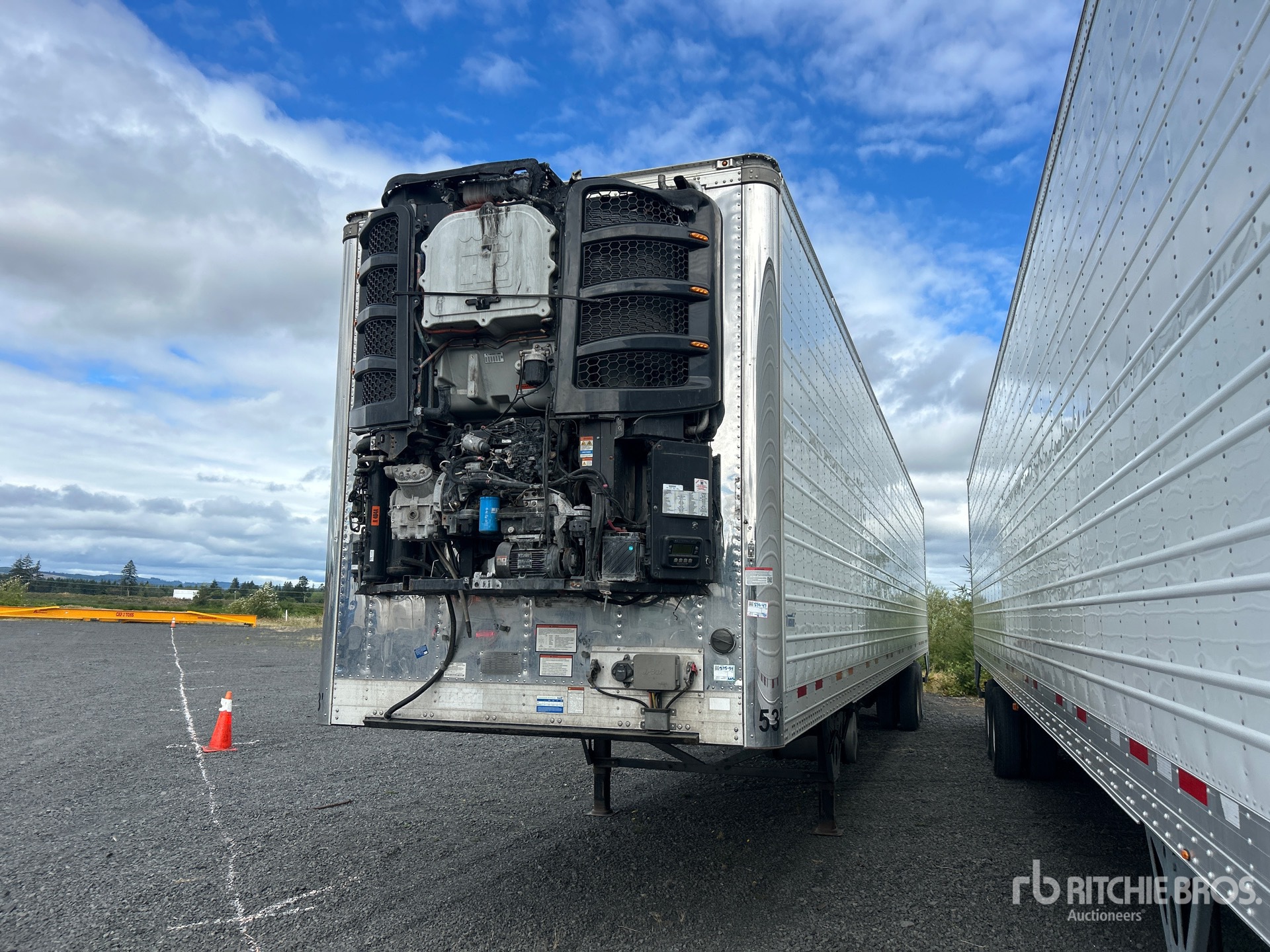 2026 CIMC 53 ft x 102 in Sliding T/A Refrigerated Trailer
