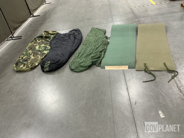 (71) Sleeping Mats & (31) Modular Sleep Systems