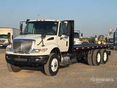 2013 International 4400 6x4 Flatbed Truck