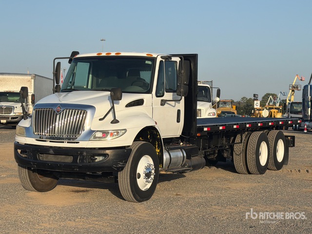 2013 International 4400 6x4 Flatbed Truck
