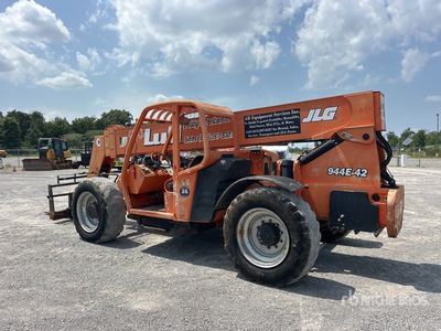 2009 Lull 944E-42 Telehandler
