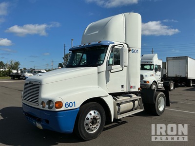 2000 Freightliner Columbia 120 4x2 Day Cab Truck Tractor