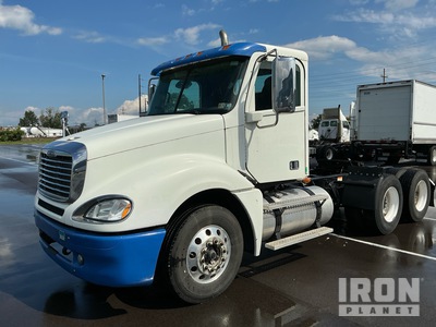2015 Freightliner Columbia 120 6x4 3-Achs Sattelzugmaschine (Glider Kit)