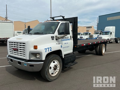 2005 GMC C6500 4x2 Flatbed Truck