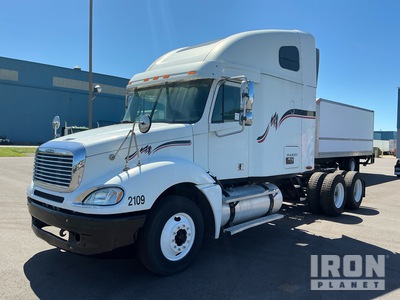 2004 Freightliner Columbia 120 6x4 Sleeper Truck Tractor