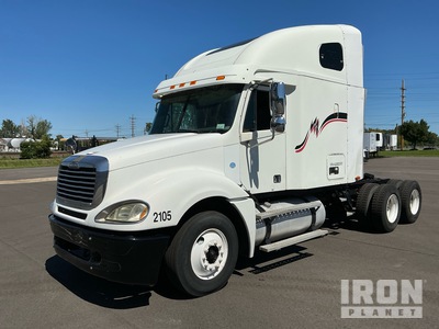 2004 Freightliner Columbia 120 6x4 Sleeper Truck Tractor