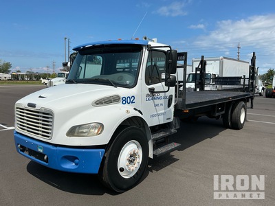 2004 Freightliner M2 106 4x2 Camion à Plateau