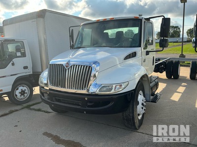 2006 International 4300 4x2 Kabina i podwozie (Inoperable)