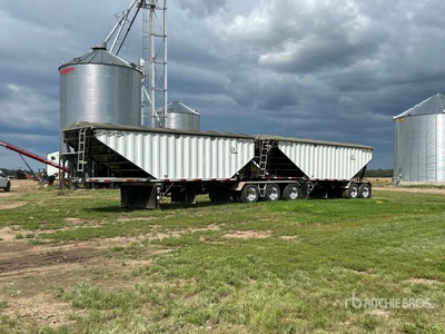 2014 Lode King 28 ft Tri/A Super B-Train Lead Grain Trailer