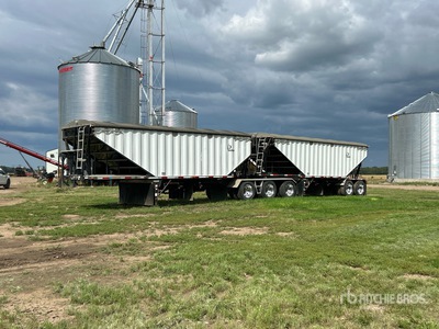 2014 Lode King 30 ft T/A Super B-Train Pup Grain Trailer