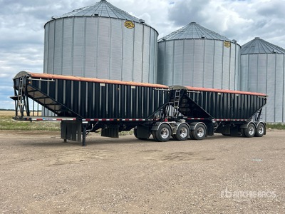 2016 Lode King 30 ft T/A Super B-Train Pup Grain Trailer