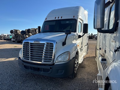 2016 Freightliner Cascadia 125 6x4 Ciągnik siodłowy T/A z kabiną sypialną (Inoperable)