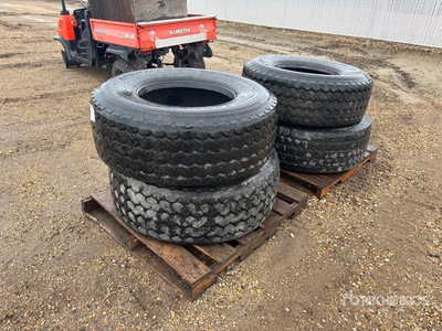 Quantity of (4) 425/65R22.5 Pneumatici - Fits Agro Alice 9745
