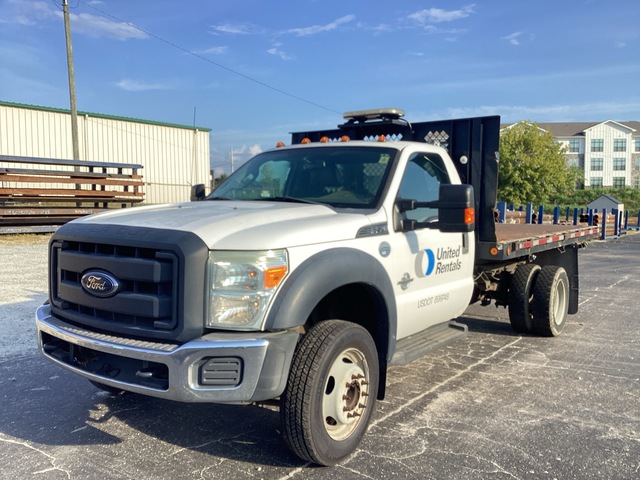 2015 Ford F-550 XL 4x2 Flatbed Truck