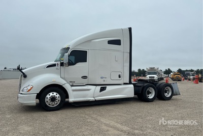 2022 Kenworth T680 6x4 Ciągnik siodłowy T/A z kabiną sypialną