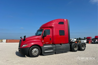 2022 International LT625 6x4 Cabeza Tractora Cabina Dormitorio