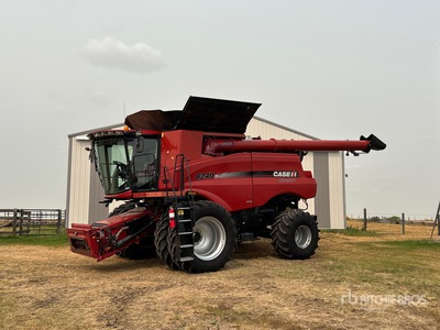 2016 Case IH 8240 Combine Harvester