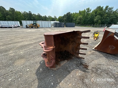 54 in Digging Excavator Bucket - Fits Komatsu PC220