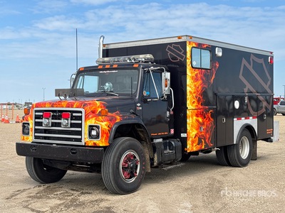 1984 International S1900 4x2 Toy Hauler وحدة مجموعة الطاقة
