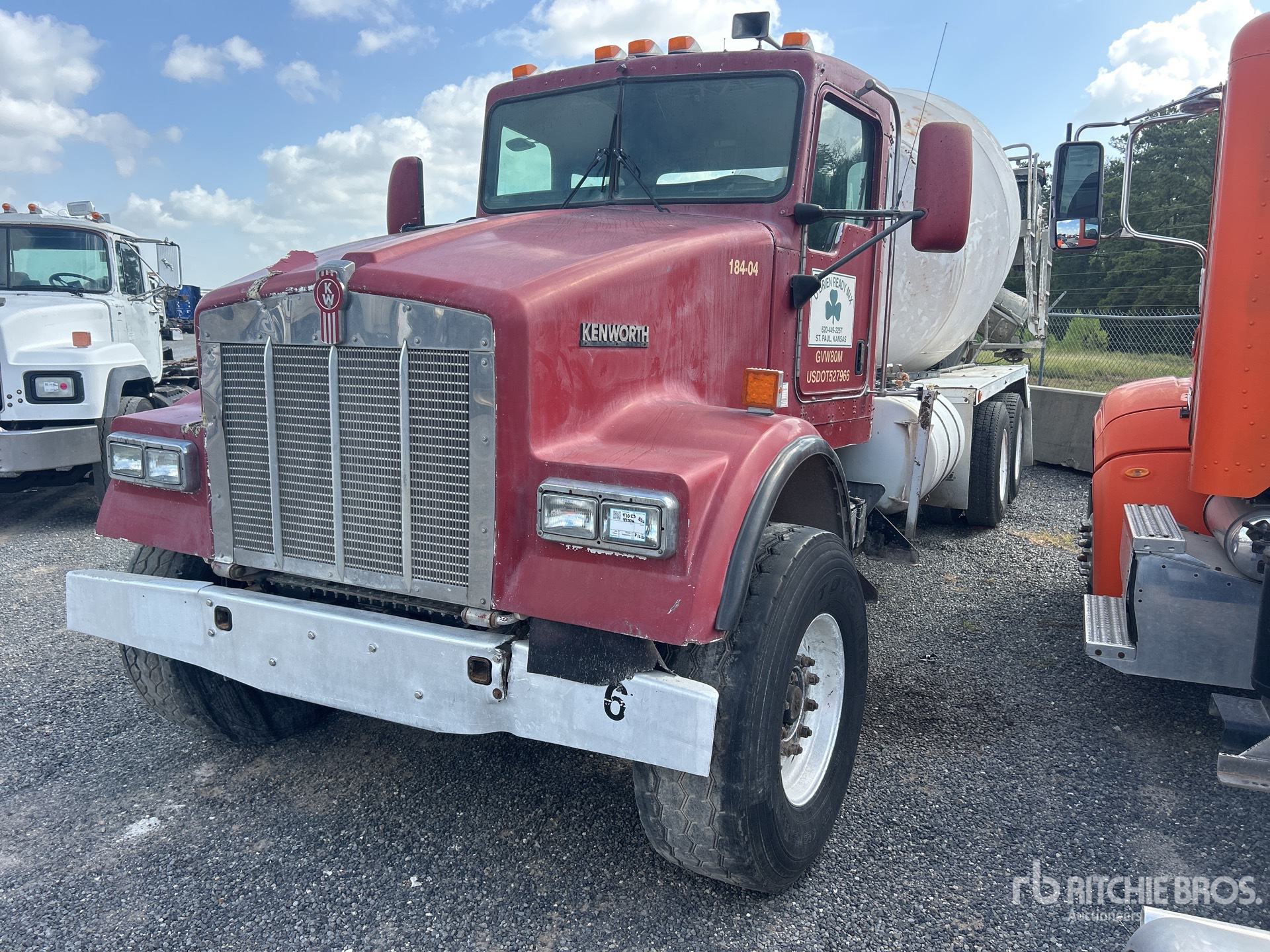 2005 Kenworth W900 8x4 Mixer Truck (Inoperable)