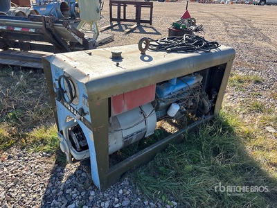 Hobart G-400 400 A Skid-Mounted Stick Engine Driven Welder