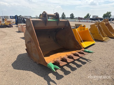72 in Excavator Bucket - Fits John Deere 470G