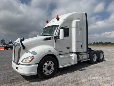 2020 Kenworth T680 6x4 Tractocamion con Dormitorio / T/A Sleeper Truck Tractor