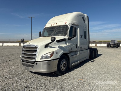 2020 Freightliner Cascadia 126 6x4 T/A Sleeper Truck Tractor