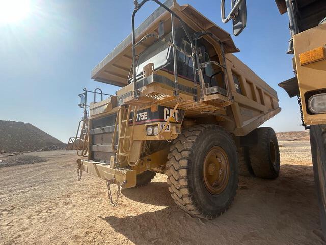 2005 Cat 775E Haul Truck 2005 Cat 775E Haul Truck