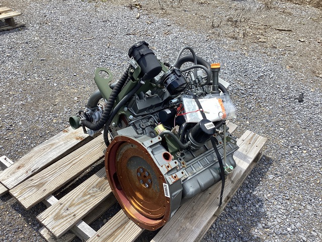 Yanmar 4TNV84T-DFM Turbo Diesel Engine