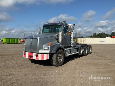 2018 Western Star 4900 8x4 Heavy Haul Tri/A Day Cab Truck Tractor