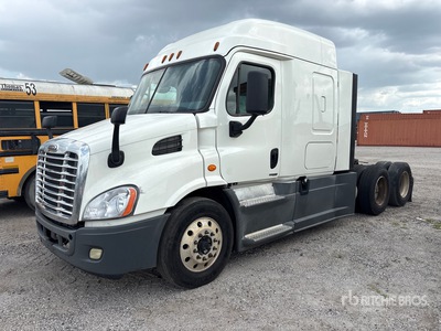 2018 Freightliner Cascadia 113 6x4 Ciągnik siodłowy T/A z kabiną sypialną