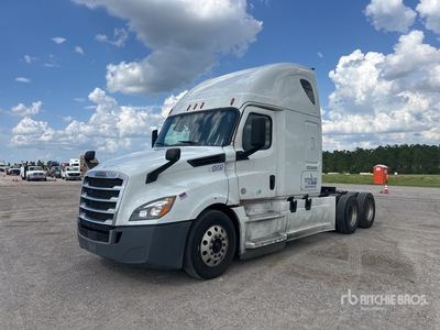 2018 Freightliner Cascadia 126 6x4 Ciągnik siodłowy T/A z kabiną sypialną