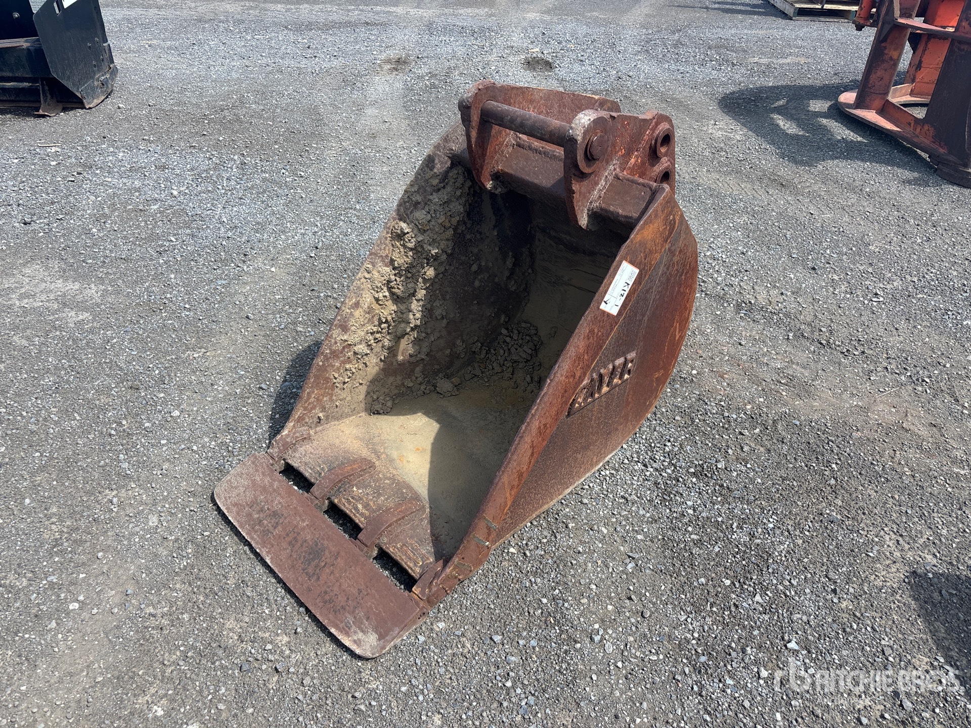 23 in Backhoe Loader Bucket