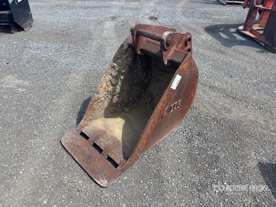 23 in Backhoe Loader Bucket