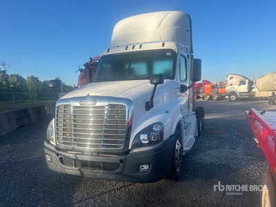 2014 Freightliner Cascadia 125 6x4 Cabeza Tractora Cabina Corta