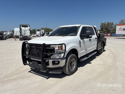 2022 Ford F-250 4x4 Crew Cab Flatbed Truck