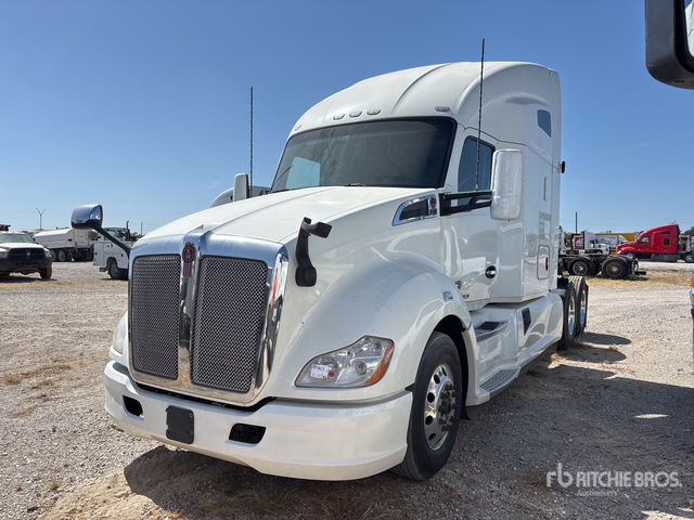 2020 Kenworth T680 6x4 T/A Sleeper Truck Tractor