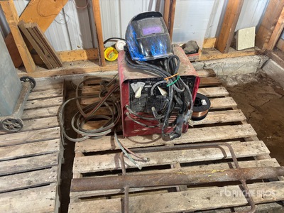 Lincoln Electric 225 A Stick معدة لحام كهربائي