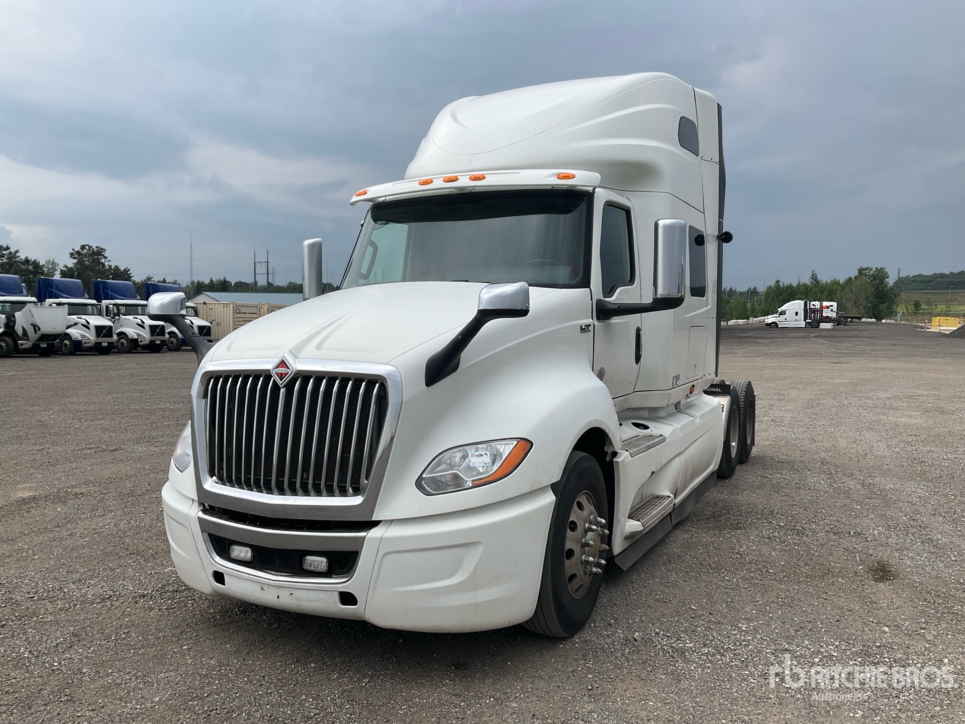 2022 International LT625 6x4 T/A Sleeper Truck Tractor