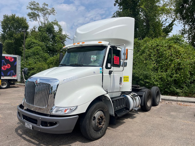 2016 International 8600 6x4 T/A Day Cab Truck Tractor (Inoperable)