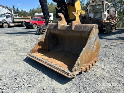 84 in Cleanup Excavator Bucket - Fits Cat 349F