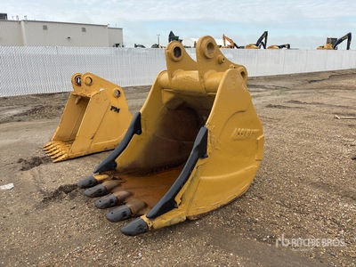 54 in Digging Excavator Bucket